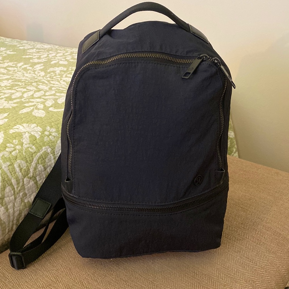 Lululemon Black City Adventurer Backpack Mini 11L